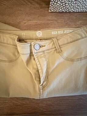 Soft Khaki Jeans